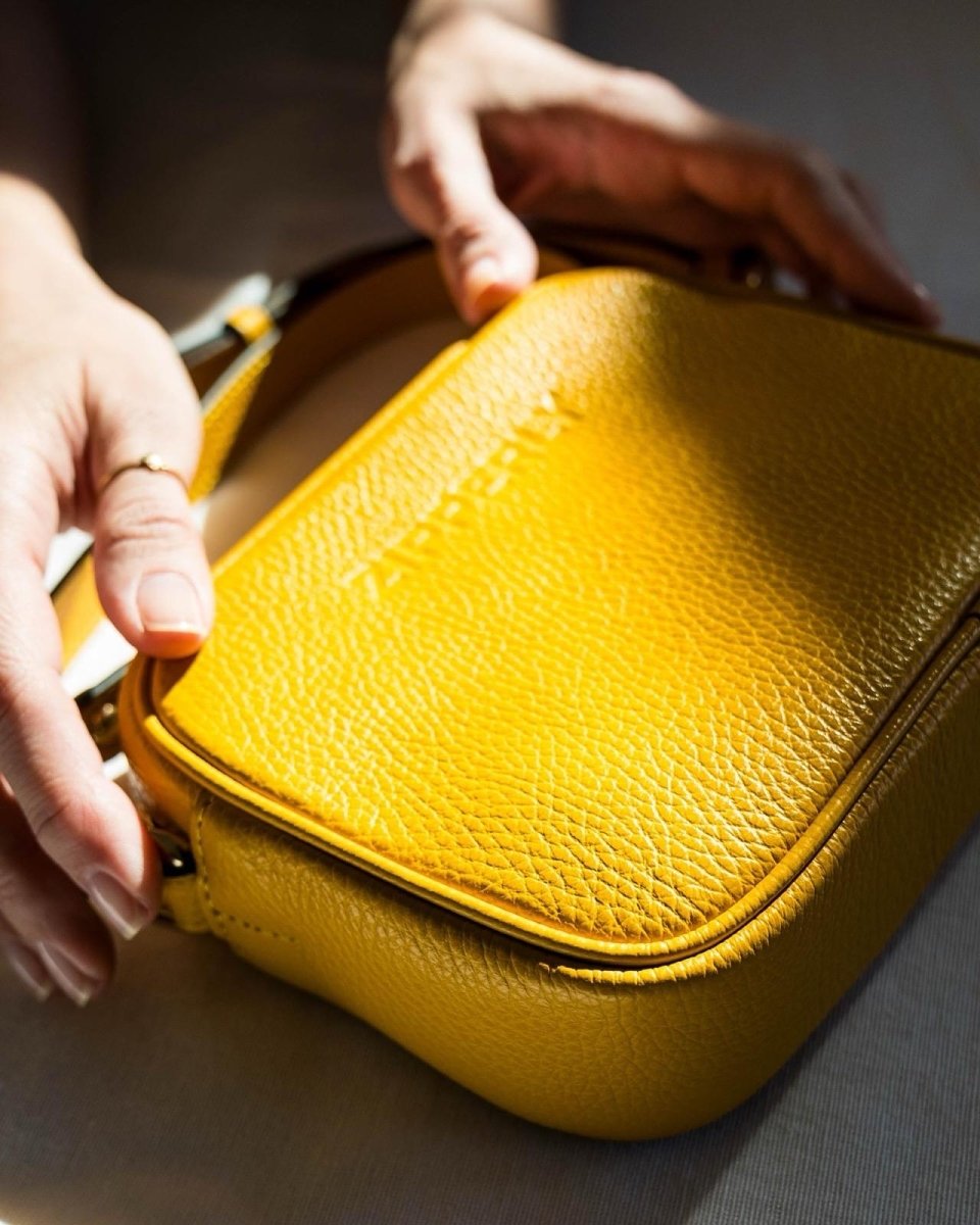 Mini Samy Bag - Italian Genuine Leather - Crossbody Bag - Made in Italy - ZIPPERLY